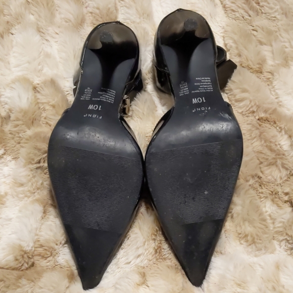 Heels - Picture 3 of 8